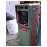 Antique Heavy Duty Metal Short Gas pump Approximate measurements: 20.5x57x17.5"  *functionality is unknown*