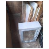 Vintage medicine cabinet *door stuc...