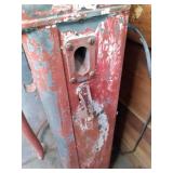 Antique Conoco Gas Pump *Hose rippe...
