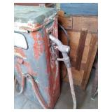 Antique Conoco Gas Pump *Hose rippe...