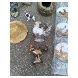 Dover House Plate Stand with Rooste...