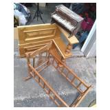 Vintage Crib, needs repair, 15 draw...