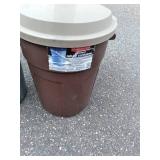 (4) Garbage Cans, three have lids...