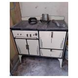 Antique Cook Stove 40"×23"×40"...