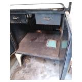 Antique Cook Stove 40"×23"×40"...