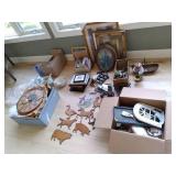 Large lot of home decor, Wall art, ...