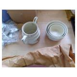 Large lot of home decor, Wall art, ...