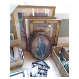 Large lot of home decor, Wall art, ...