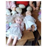Large lot of Vintage dolls, curious...