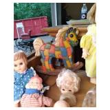 Large lot of Vintage dolls, curious...