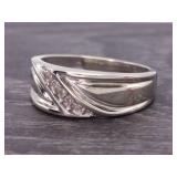 Single Wave Diamond Band / Ring in White Gold