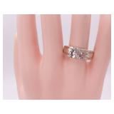 Single Wave Diamond Band / Ring in White Gold