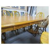 Dining Room Table & Chairs
