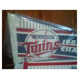 (3) Minnesota Twins Pennants. 1987, 1991.