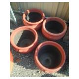 4 Ceramic Pots.