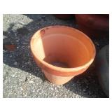 2 Ceramic Pots.