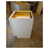 Courtland Shaker Assembled 24 in. x 34.5 in. x 24 in. Stock Base Kitchen Cabinet in Polar White Finish