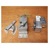 (2) Multiproducts TB2001 Damper Actuators