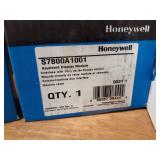 Lot of Honeywell Controls - Burner Control and More
