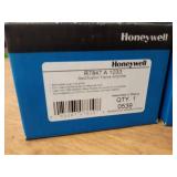 Lot of Honeywell Controls - Burner Control and More
