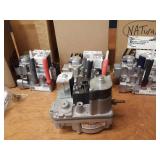 Lot of (4) Lennox / Honeywell Gas Valves