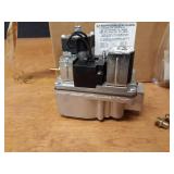 Lot of (3) Gas Valves - 12L5701, Honeywell 101532-01, Honeywell VR9205R2363