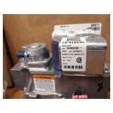 Lot of (3) Gas Valves - 12L5701, Honeywell 101532-01, Honeywell VR9205R2363