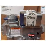 Lot of Gas Valves and (2) Lennox Control Kits 83M00 & 65W69