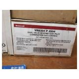 Lot of (5) Gas Valves & (2) Ignitors