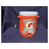 Rubermaid Larger 10 Gallon Cooler/Drink Dispensor