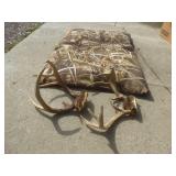 White Tail Rattling Horns & Dog Pad