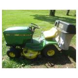 John Deere 165 Lawn Tractor