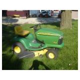 John Deere LT155 Lawn Tractor