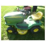 John Deere LT155 Lawn Tractor