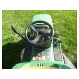John Deere LT155 Lawn Tractor