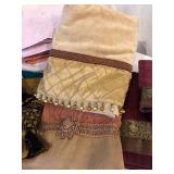 Decorative & Everyday Towels