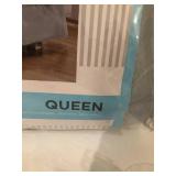 NEW Bella Russo Queen Comforter