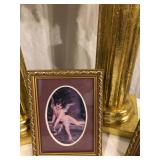 Gold Pillars, Pictures & Arrangement