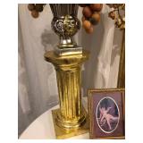 Gold Pillars, Pictures & Arrangement