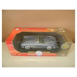 1/18 SCALE DIE-CAST - MOTOR MAX 1958 CHEVY CORVETTE. NEW IN BOX. GREAT PIECE - SEE PICTURES.