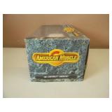 1/18 SCALE DIE-CAST - AMERICAN MUSCLE 1961 CHEVROLET CORVETTE. NEW IN BOX. GREAT PIECE - SEE PICTURES.