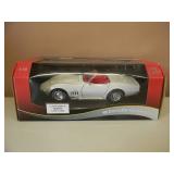 1/18 SCALE DIE-CAST - REVELL MONOGRAM "CANNADAYS HOBBY 1 OF 2,502. 1969 CORVETTE CONVERTIBLE NEW IN BOX. GREAT PIECE - SEE PICTURES.