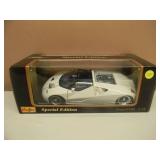 VERY COOL! 1/18 SCALE DIE-CAST - MAISTO SPECIAL EDITION FORD GT90. NEW IN BOX. GREAT PIECE - SEE PICTURES.