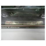 1/18 SCALE DIE-CAST - MAISTO SPECIAL EDITION GREEN 1998 CORVETTE CONVERTIBLE. NEW IN BOX. GREAT PIECE - SEE PICTURES.