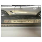 1/18 SCALE DIE-CAST - MAISTO SPECIAL EDITION SILVER 1998 CORVETTE CONVERTIBLE. NEW IN BOX. GREAT PIECE - SEE PICTURES.