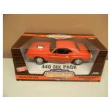 AWESOME! 1/18 SCALE DIE-CAST - AMERICAN MUSCLE COLLECTORS EDITION 1970 440 SIX PACK. NEW IN BOX. GREAT PIECE - SEE PICTURES.