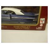 1/18 SCALE DIE-CAST - ROAD LEGENDS 1959 CHEVROLET IMPALA. NEW IN BOX. GREAT PIECE - SEE PICTURES.