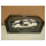 1/18 SCALE DIE-CAST - FORD GT CONCEPT. NEW IN BOX. GREAT PIECE - SEE PICTURES.