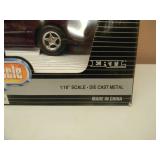 1/18 SCALE DIE-CAST - AMERICAN MUSCLE 1996 FIREBIRD TRANS AM. NEW IN BOX. GREAT PIECE - SEE PICTURES.