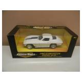 1/18 SCALE DIE-CAST - AMERICAN MUSCLE 1967 CORVETTE STINGRAY - NEW IN BOX! - GREAT PIECE! - SEE PICTURES!